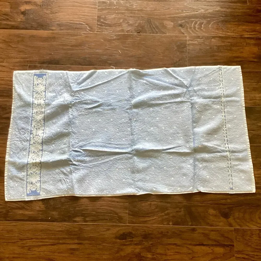 Vintage WestPoint Stevens Bath Towel